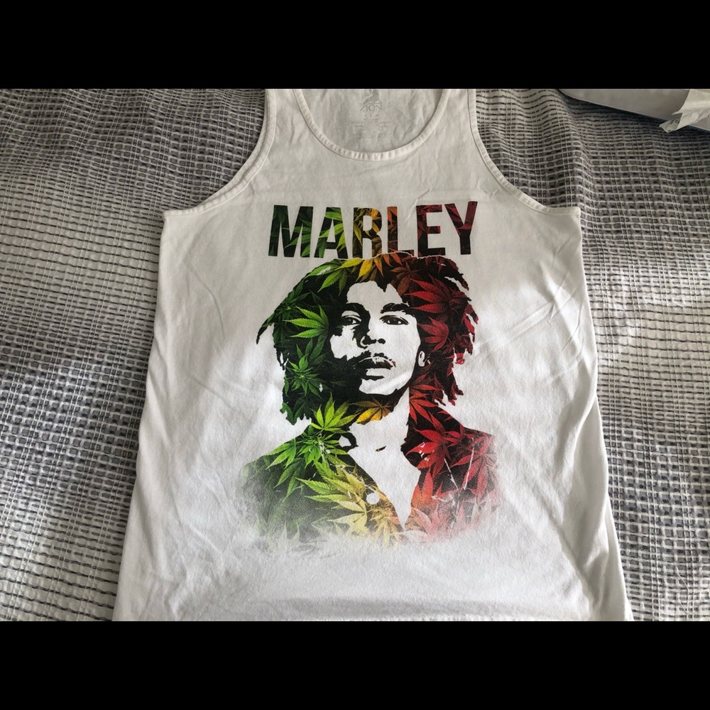 B. Marley Tank Top | Size : L | Lightly Worn